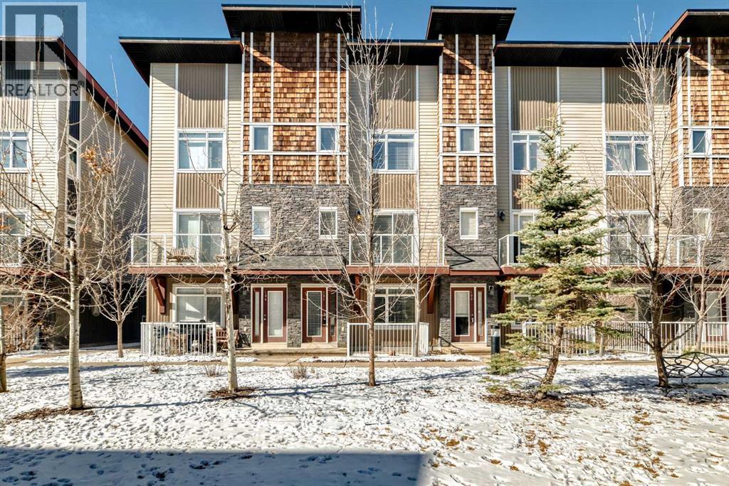 Row / Townhouse for Sale in 606 Skyview Point Place NE|Calgary, Alberta T3N0L7