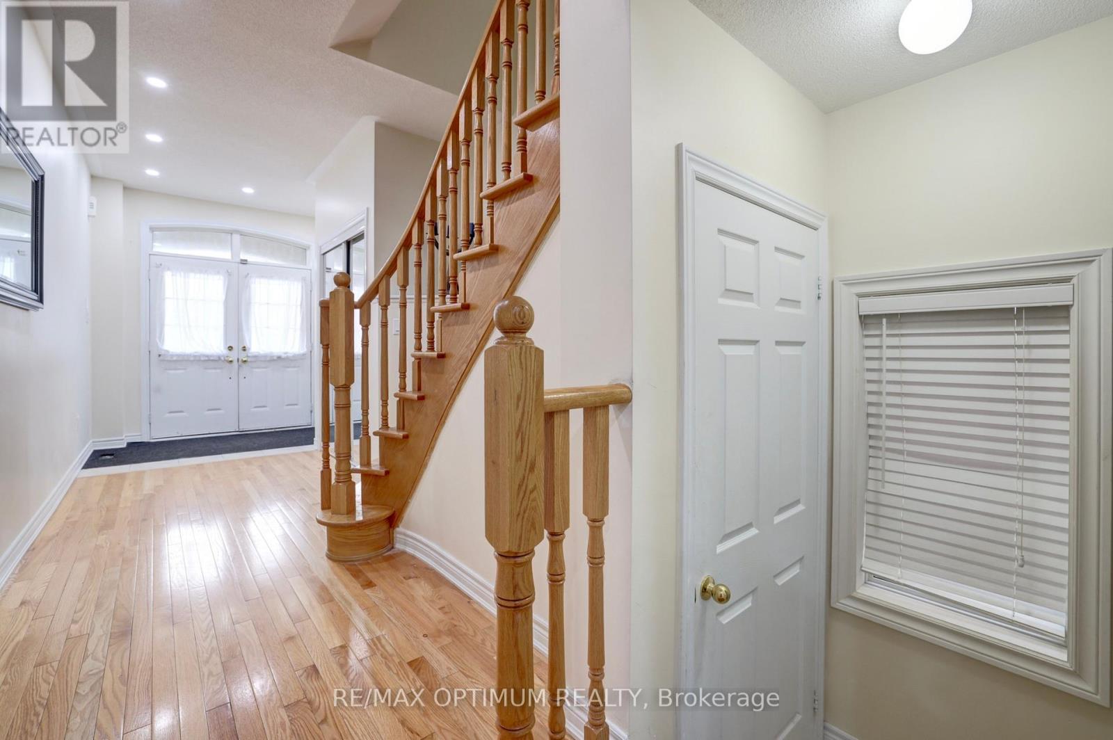 Row / Townhouse for Sale in 21 SAINT EUGENE STREET|Brampton (Bram West), Ontario L6Y0N5 3