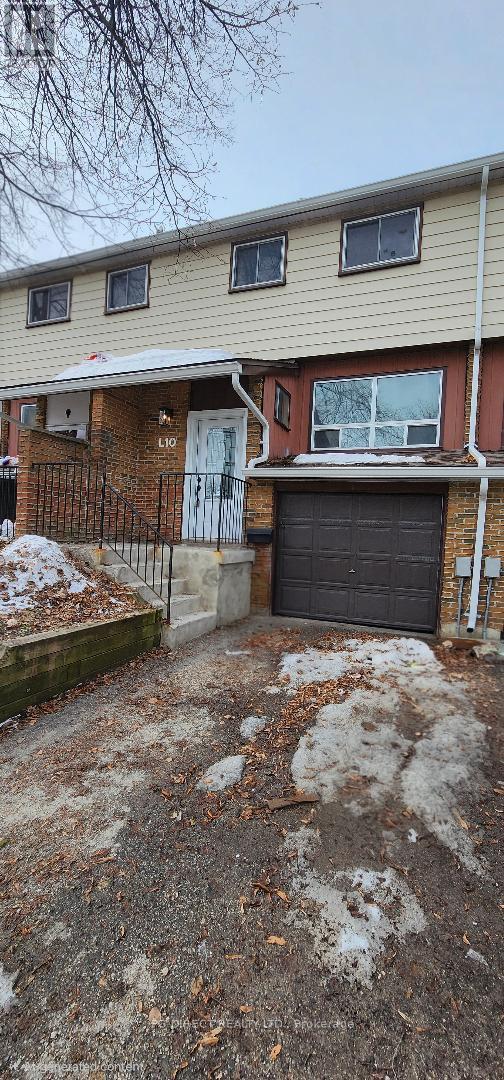L10 - 63 FERRIS LANE, Barrie (Cundles East), Ontario L4M5C4