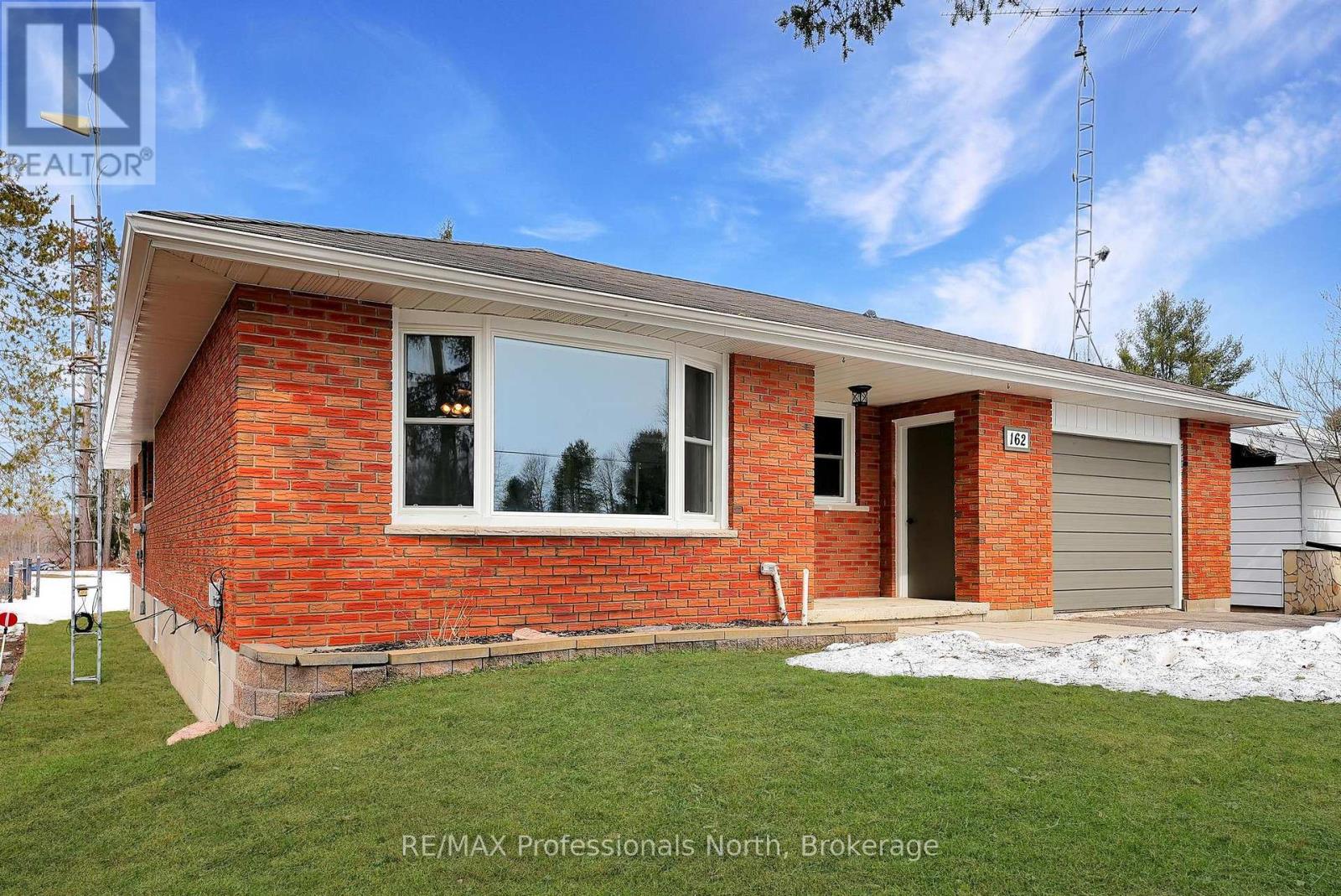 For sale: 162 HILLSIDE DRIVE, Kawartha Lakes (Somerville), Ontario