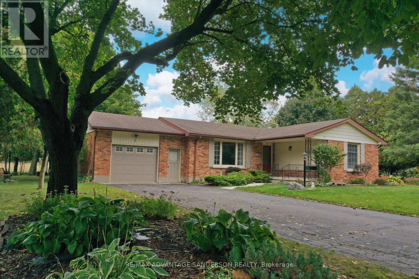 For sale: 9 JAMES STREET, Middlesex Centre (Poplar Hill), Ontario