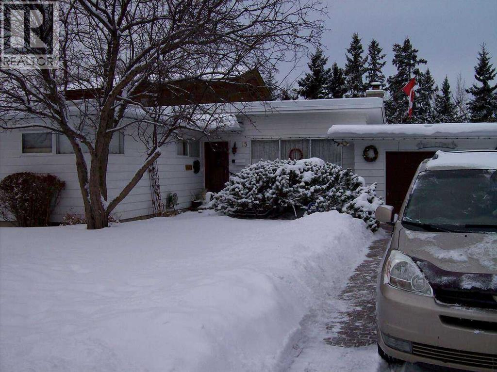 House for Sale in 15 Glenview Drive SW|Calgary, Alberta T3E4H4 2