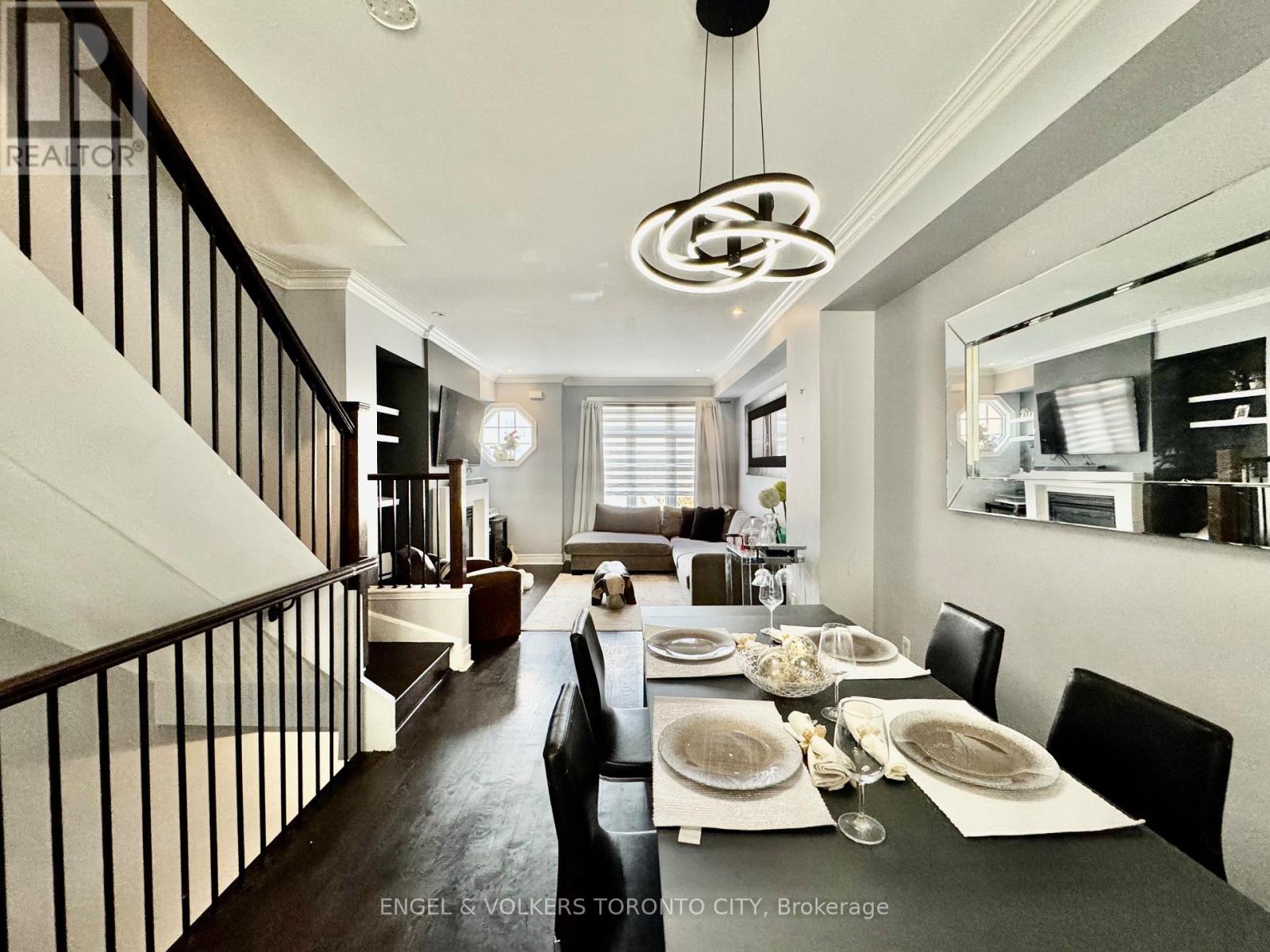 Row / Townhouse for Sale in 77 RUBY LANG LANE|Toronto (Mimico), Ontario M8Z0B8 3