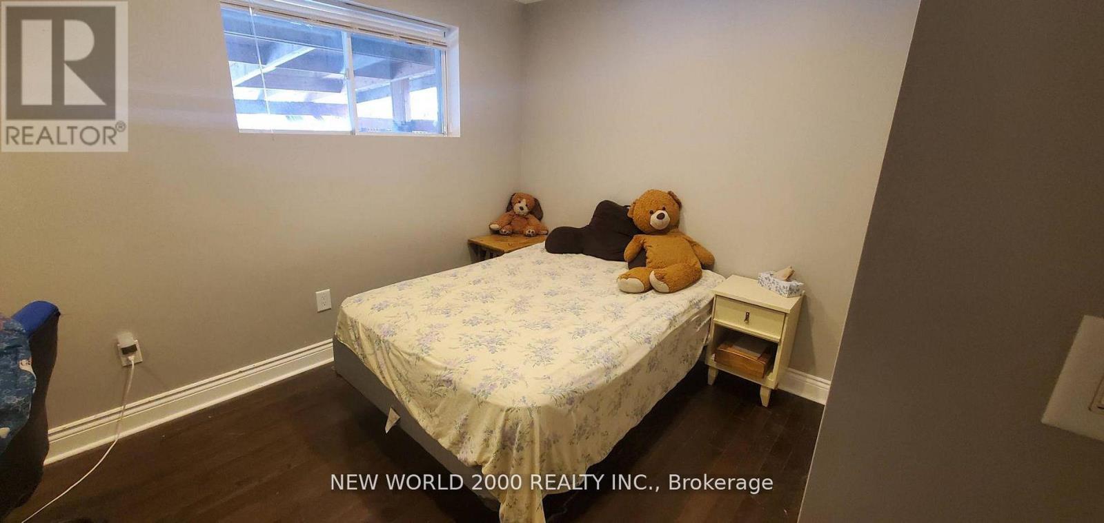 For sale: 920 GREENWOOD CRESCENT, Whitby (Downtown Whitby), Ontario ...