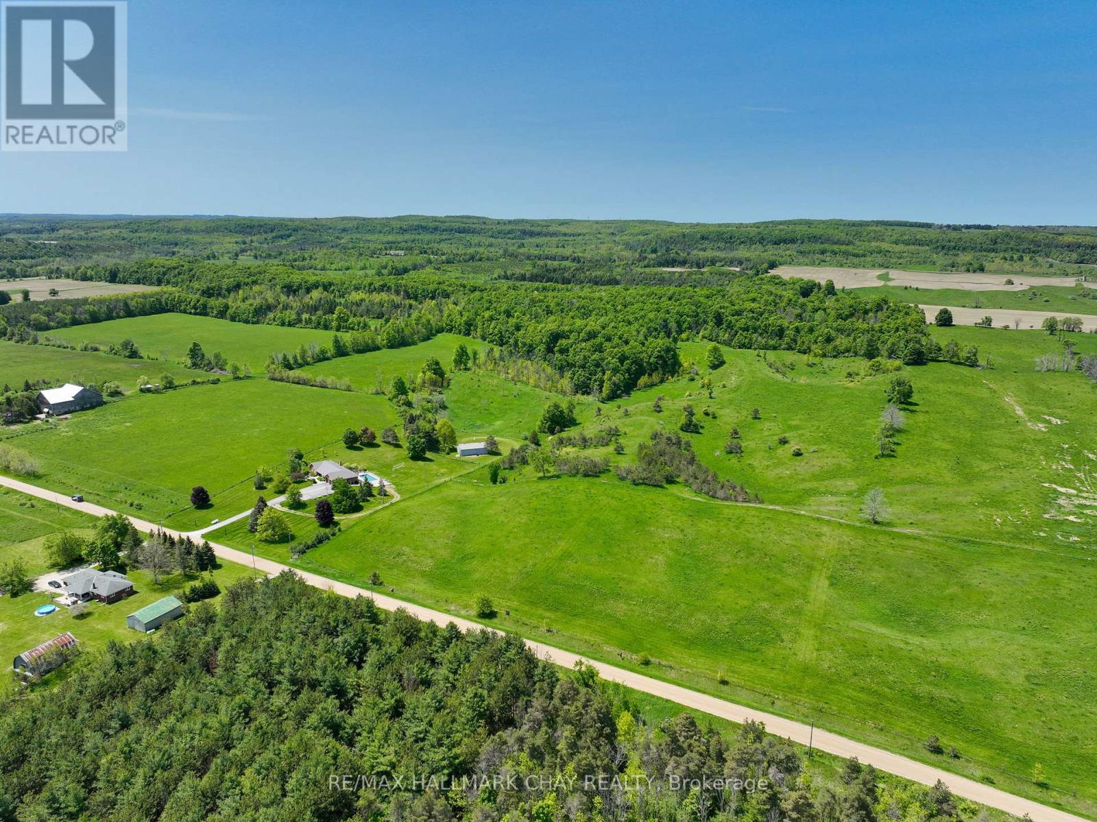 For sale: PT E 1/2 LT25, CONC 4 EHS PT 2, PL 7R6861 TOWN OF MONO