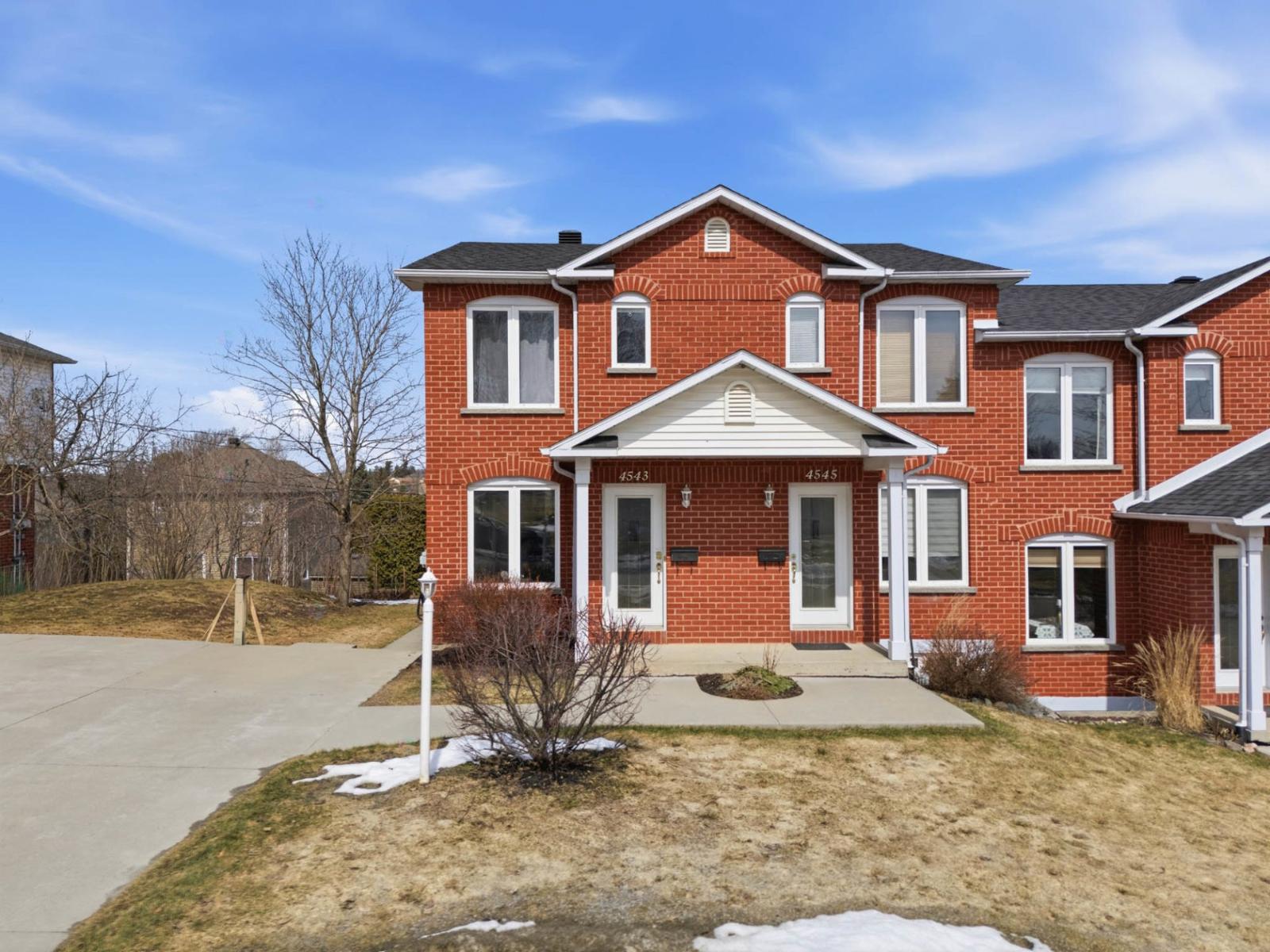 4543 Rue du Calembour