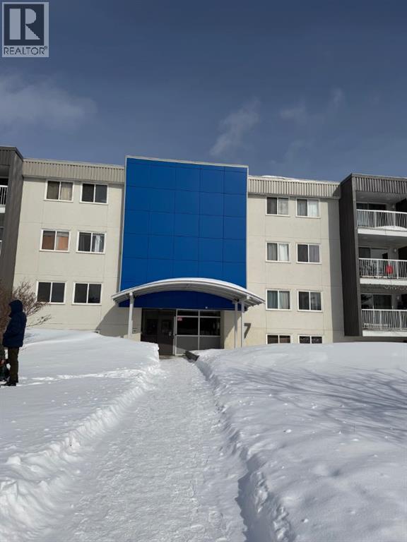 5, 7 Clearwater Crescent