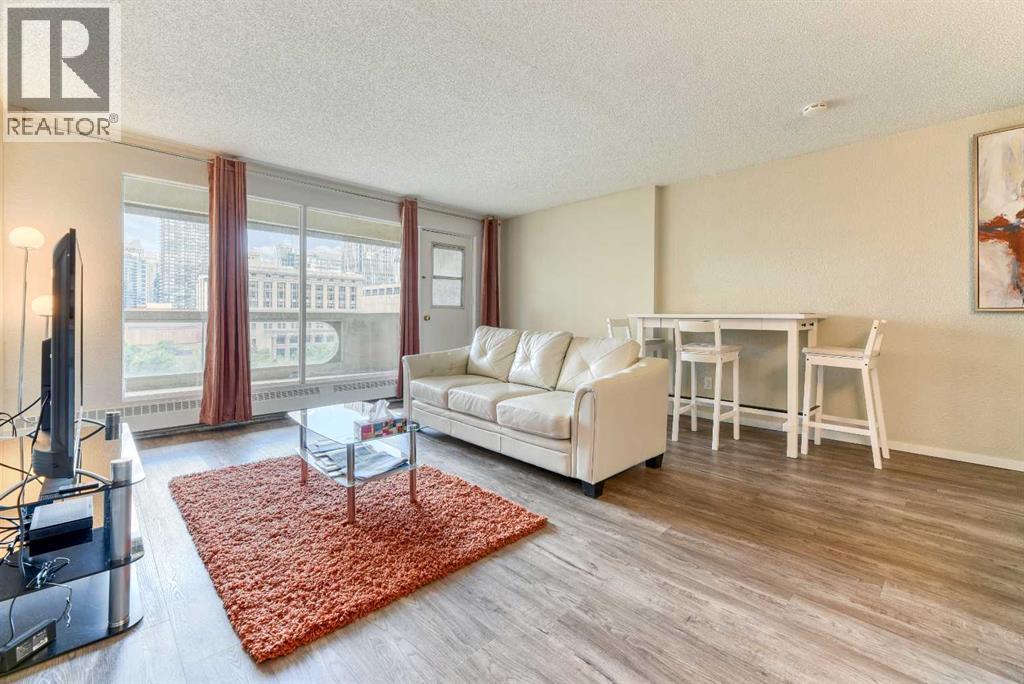 Apartment for Sale in 907, 221 6 Avenue SE|Calgary, Alberta T2G4Z9 5