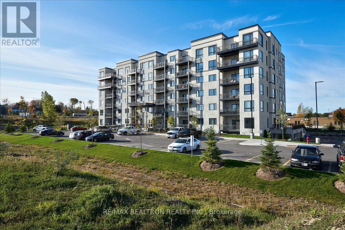 102 - 299 CUNDLES ROAD E, Barrie (Alliance), Ontario L4M0K9
