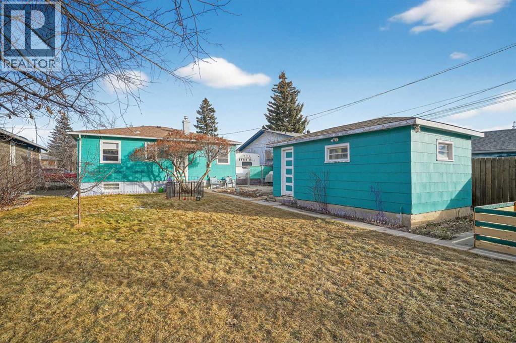 House for Sale in 1411 20 Avenue NW|Calgary, Alberta T2M1G6 3