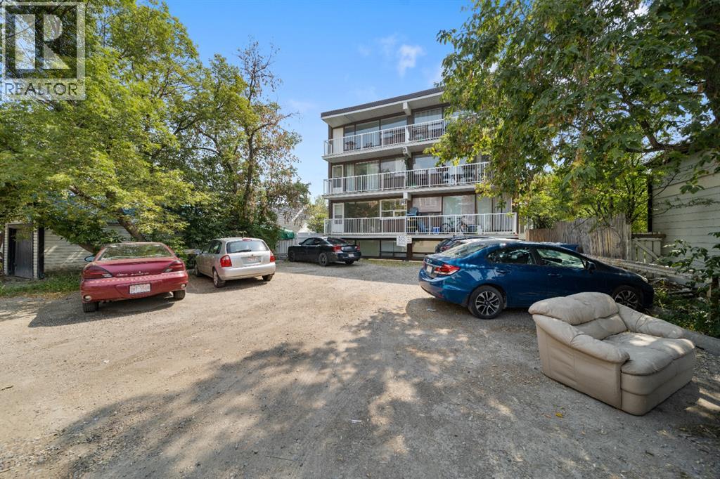 Apartment for Sale in 103, 1612 14 Avenue SW|Calgary, Alberta T3C0W5 5