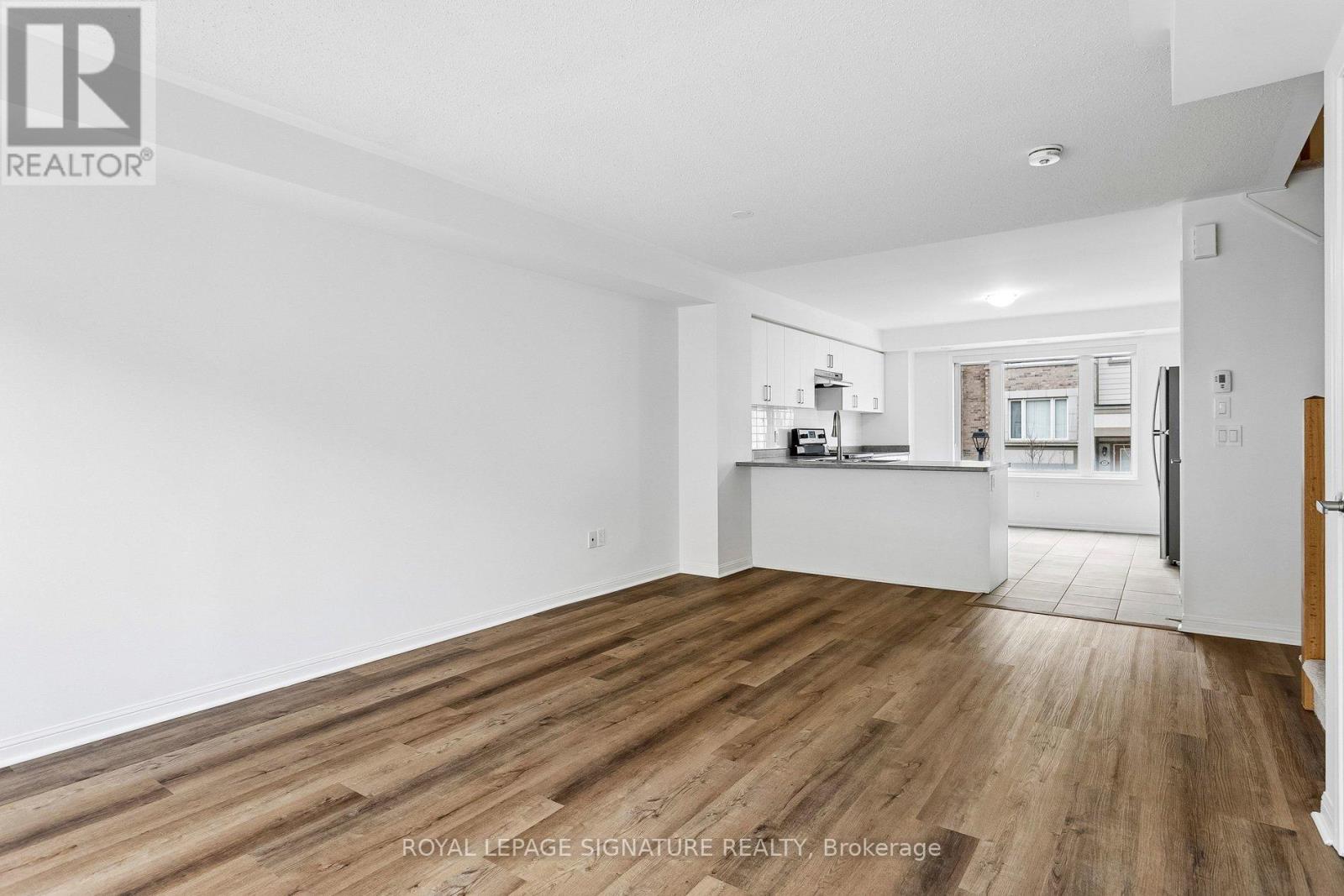 Row / Townhouse for Sale in 136 - 1 BECKENROSE COURT|Brampton (Bram West), Ontario L6Y6G2 3