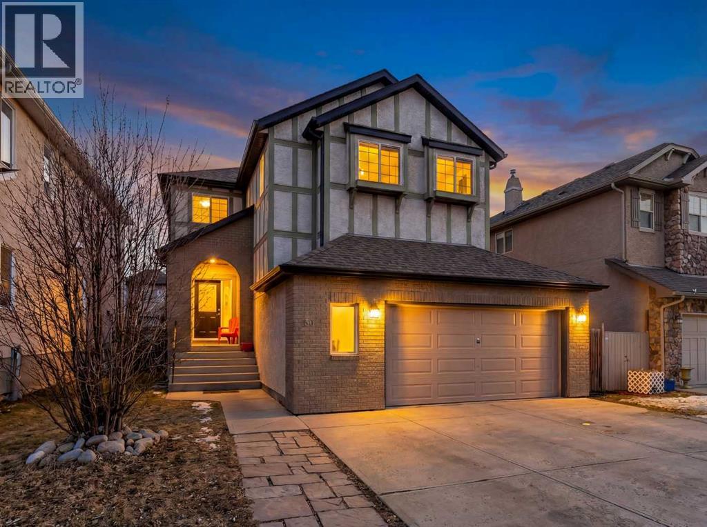 House for Sale in 60 Sherwood Way NW|Calgary, Alberta T3B1M7 2