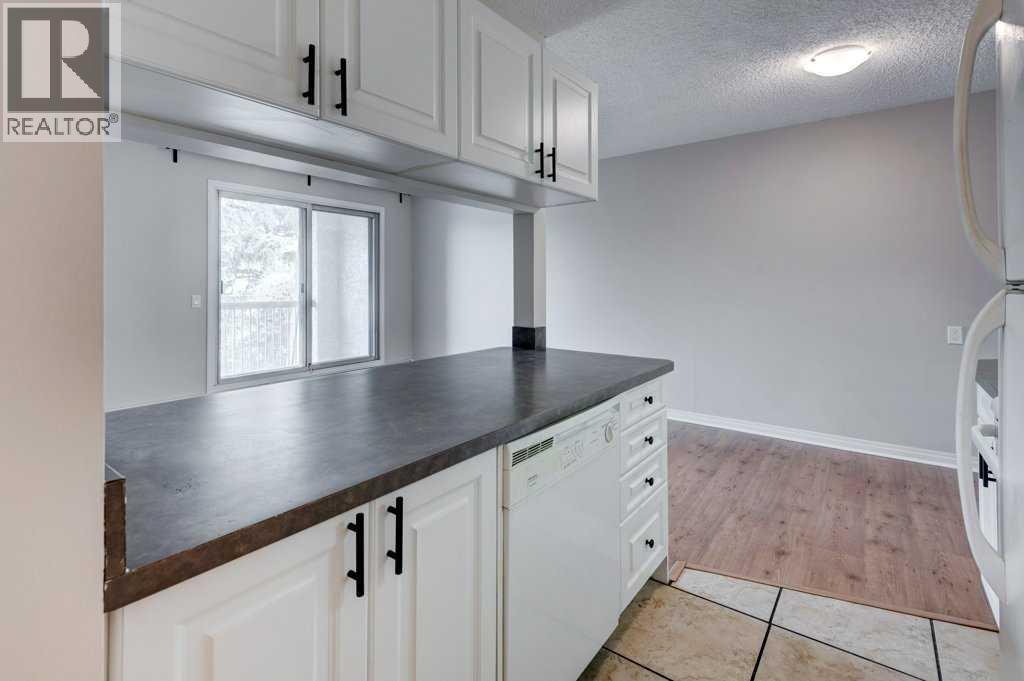Apartment for Sale in 305, 305 25 Avenue SW|Calgary, Alberta T2S0L3 4