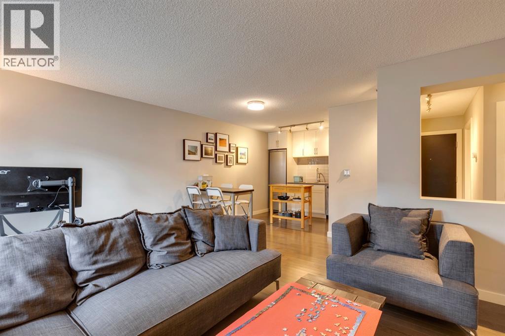 Apartment for Sale in 102, 120 24 Avenue SW|Calgary, Alberta T2S0J9 5