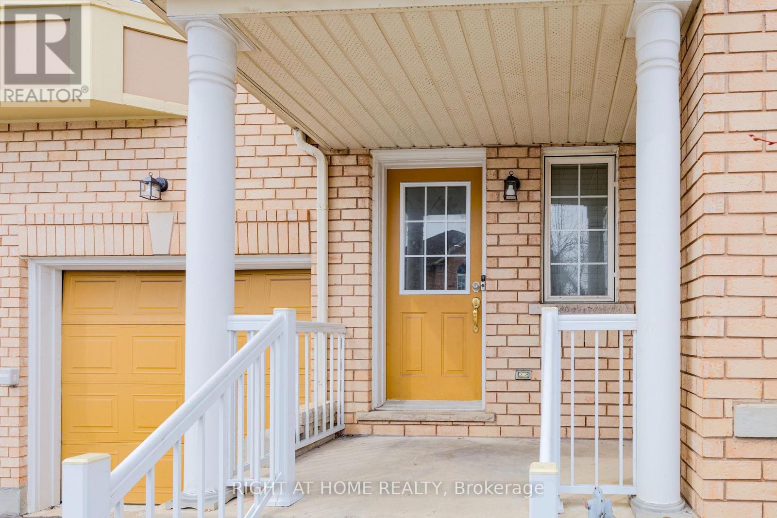 Row / Townhouse for Sale in 5 - 770 OTHELLO COURT|Mississauga (Meadowvale Village), Ontario L5W1Y2 3