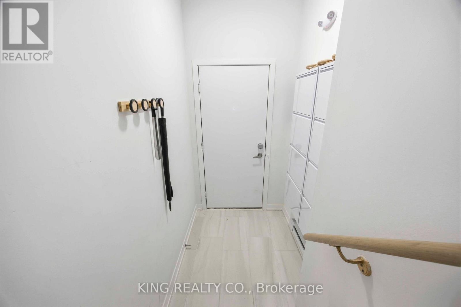 Row / Townhouse for Sale in 9 - 3405 RIDGEWAY DRIVE|Mississauga (Erin Mills), Ontario L5L0B9 4