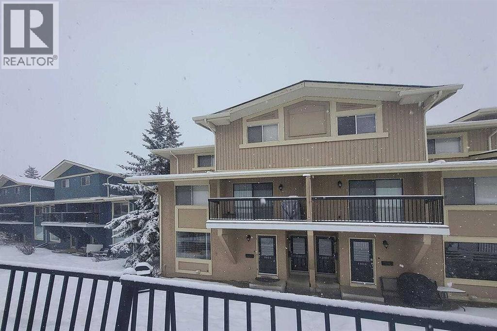 Row / Townhouse for Sale in 1101, 2200 Woodview Drive SW|Calgary, Alberta T2W3N6 2