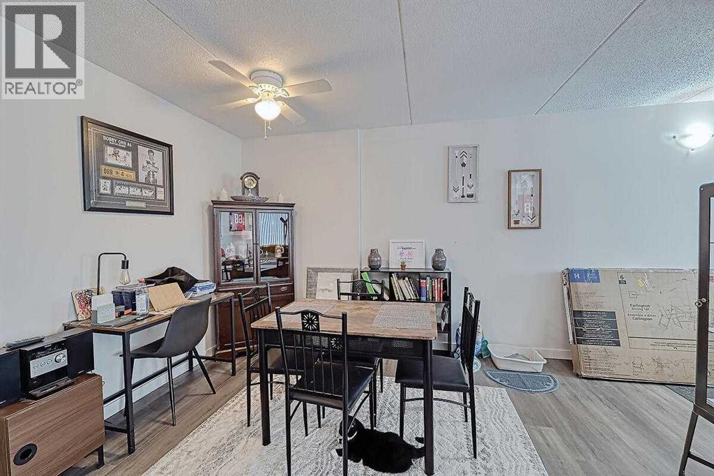 Row / Townhouse for Sale in 1101, 2200 Woodview Drive SW|Calgary, Alberta T2W3N6 4