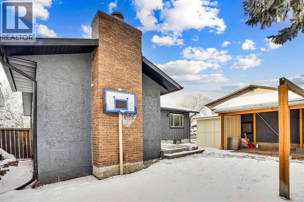 House for Sale in 315 Templewood Place NE|Calgary, Alberta T1Y4A7 3