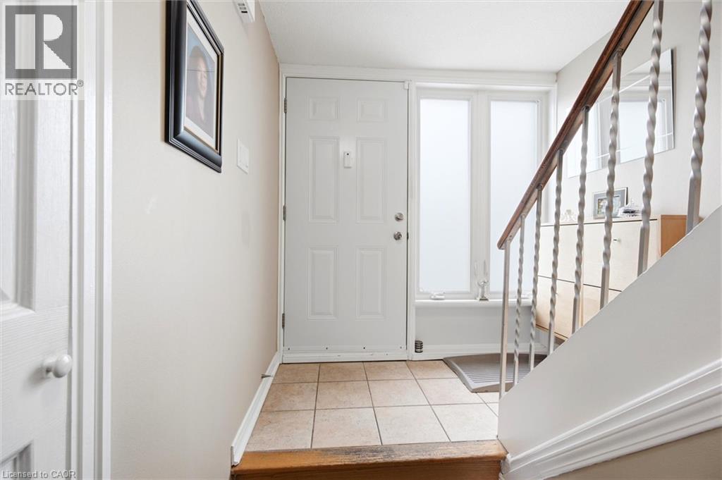 Row / Townhouse for Sale in 3040 CONSTITUTION Boulevard Unit# 147|Mississauga, Ontario L4Y3X7 3