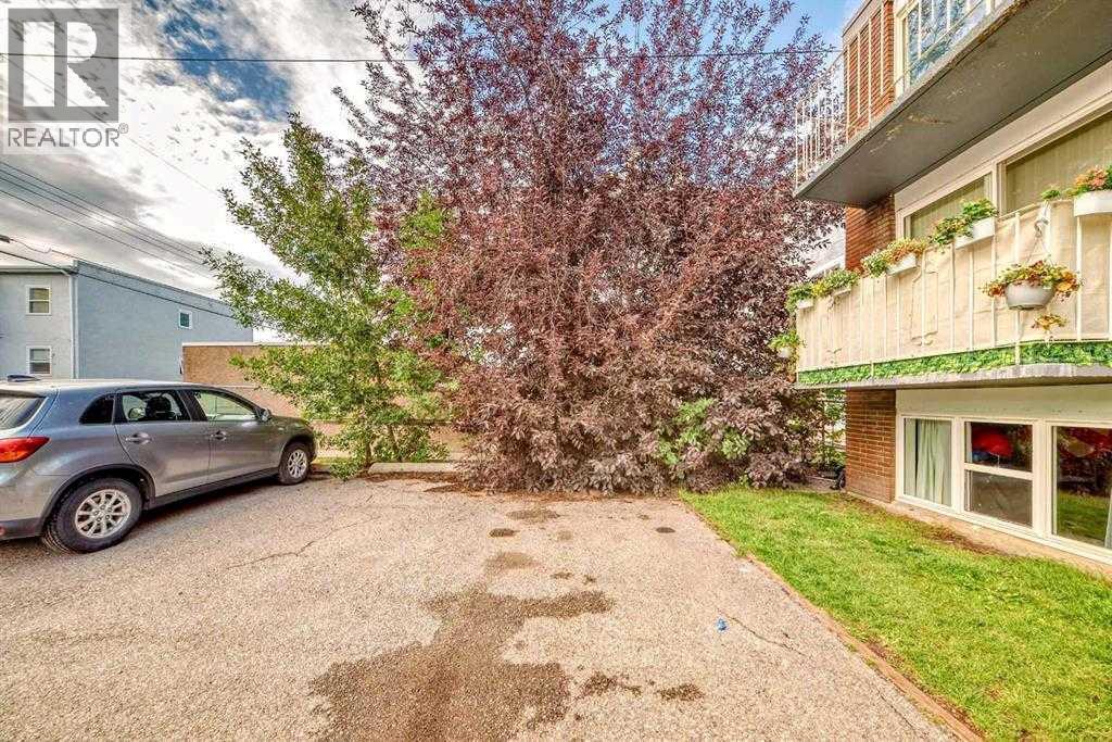 Apartment for Sale in 1, 3511 15 Street SW|Calgary, Alberta T2T4A4 5