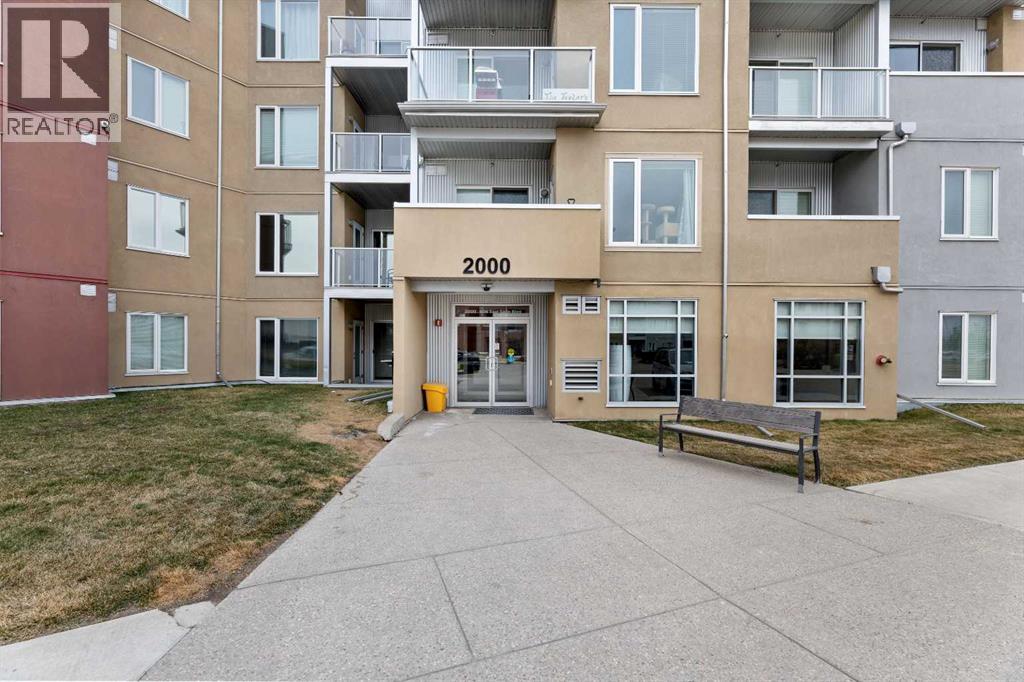 2422, 604 East Lake Boulevard NE