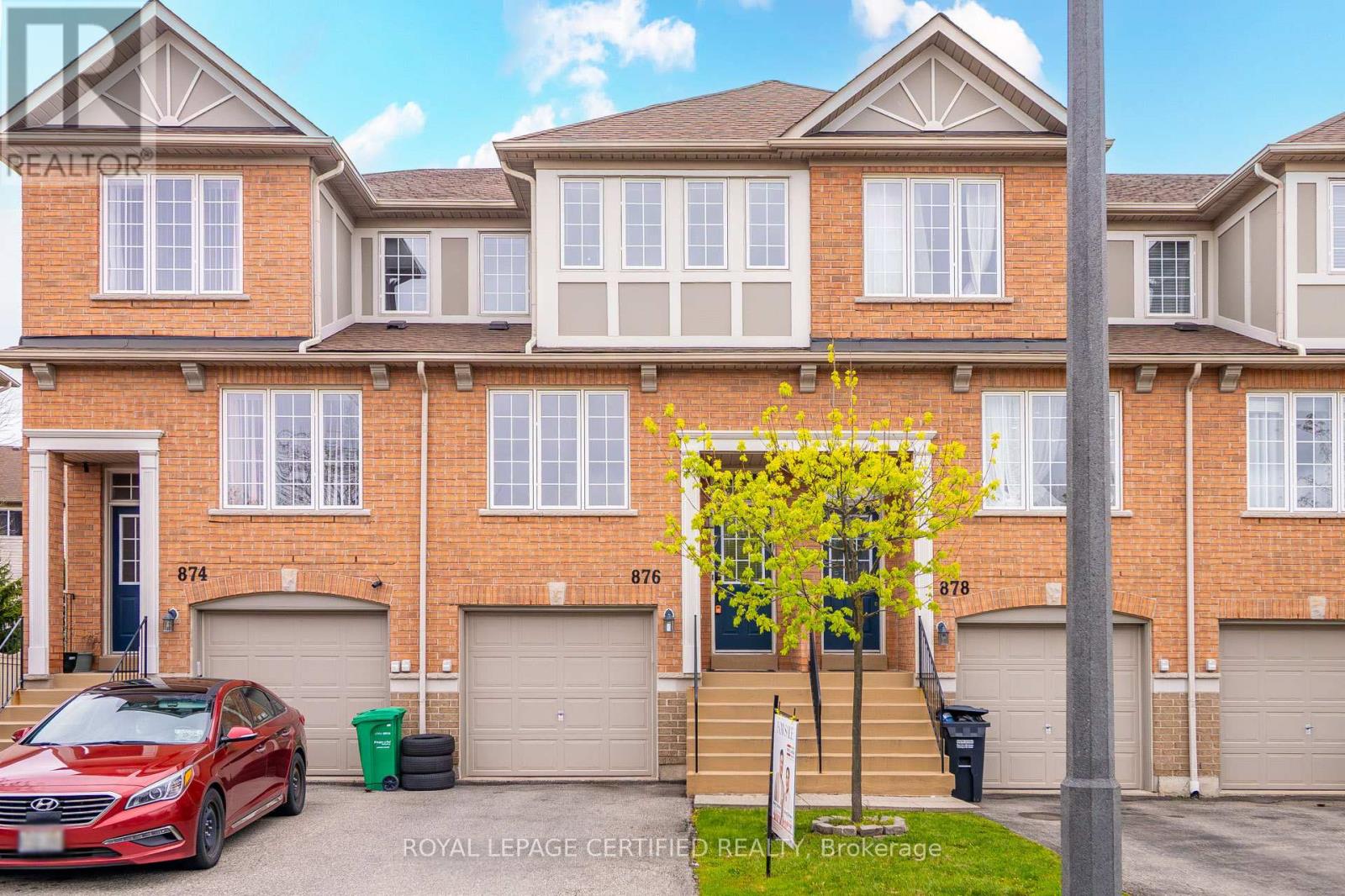 Row / Townhouse for Sale in 876 SCOLLARD COURT|Mississauga (East Credit), Ontario L5V2R5 2