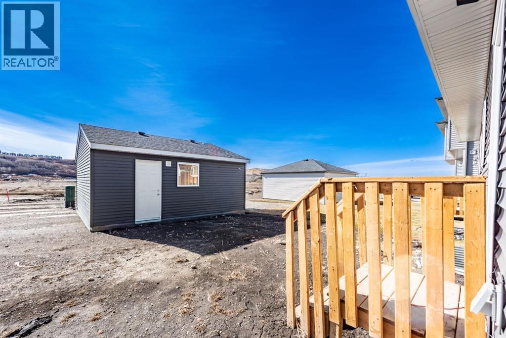 Duplex for Sale in 671 Wolf Willow Boulevard SE|Calgary, Alberta T2X5R2 4