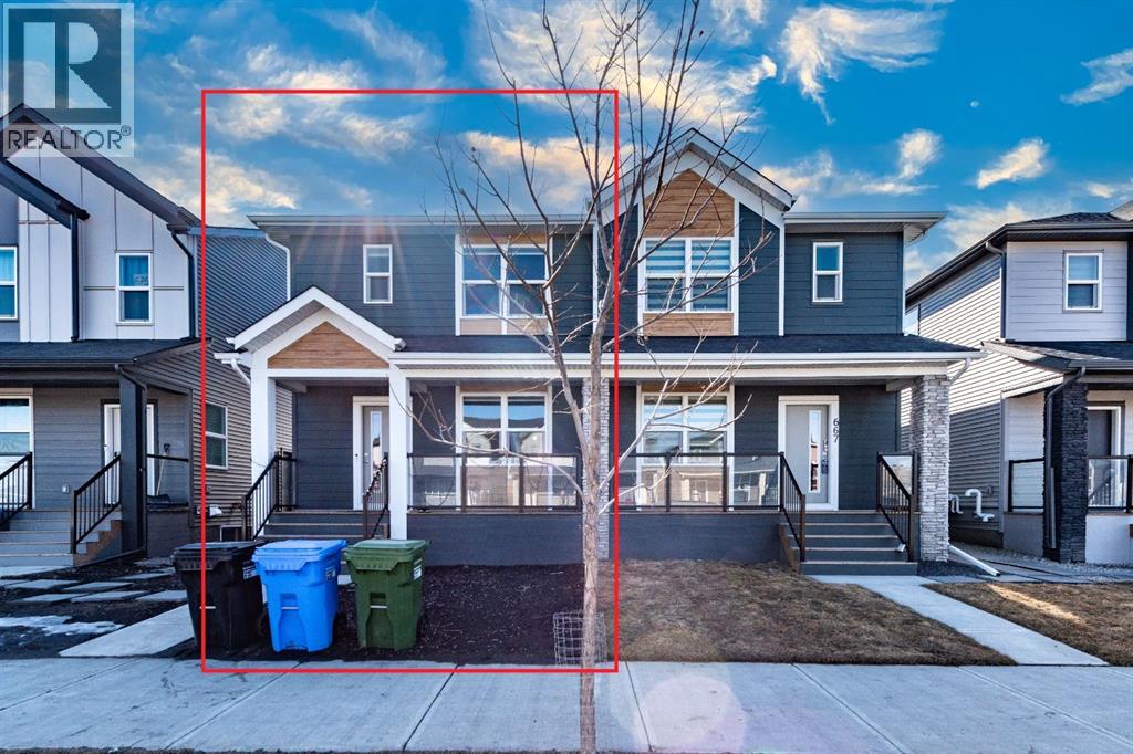 671 Wolf Willow Boulevard SE