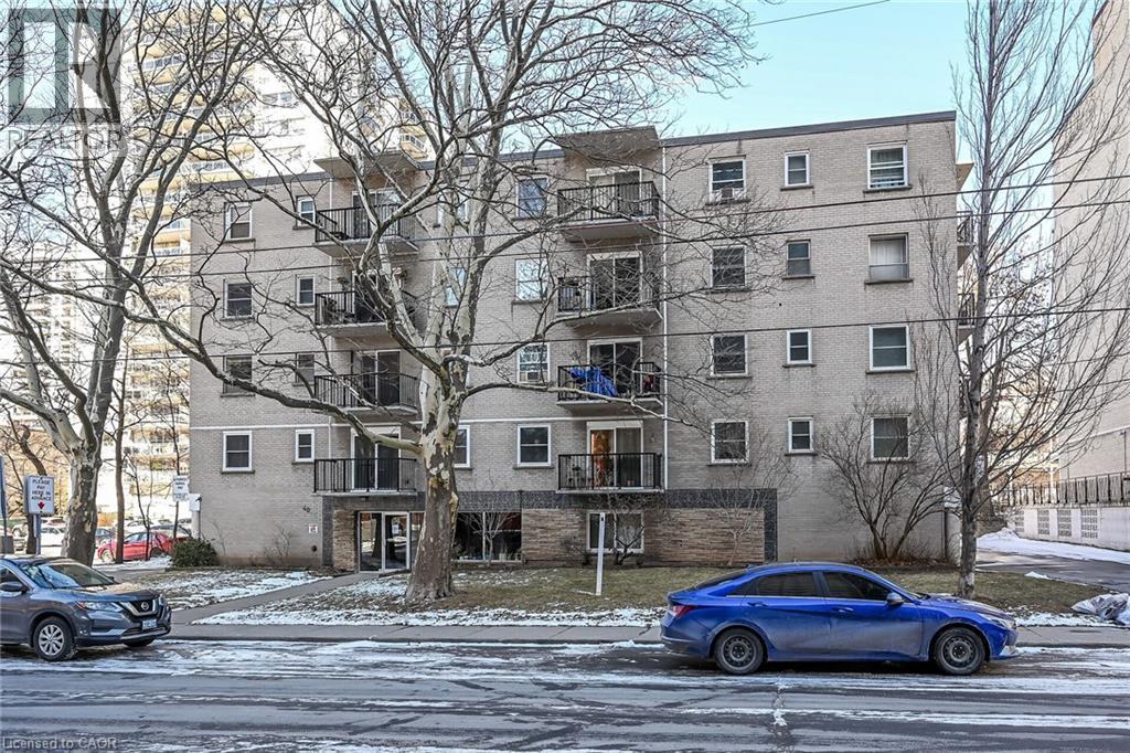 40 ROBINSON Street Unit# 209, Hamilton, Ontario L8P1Y9