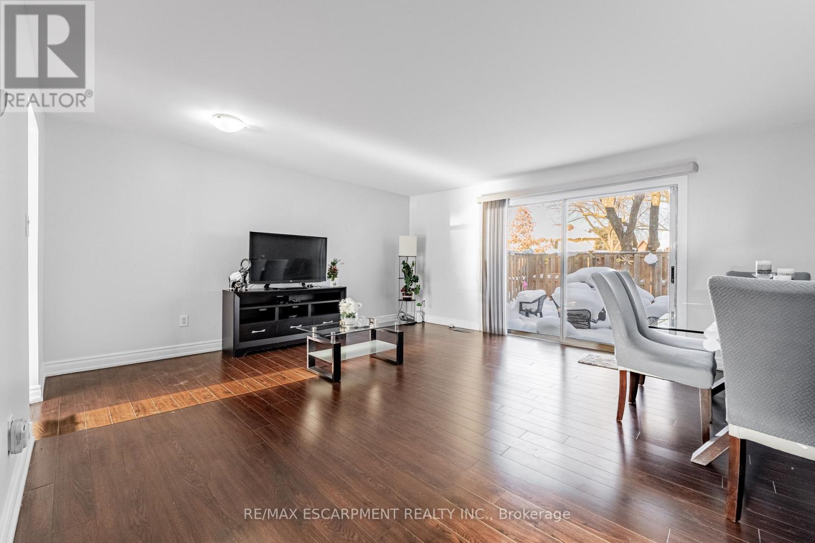 Row / Townhouse for Sale in 19 - 6650 FALCONER DRIVE|Mississauga (Streetsville), Ontario L5N1B5 5