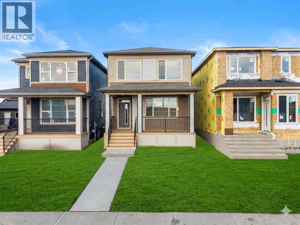 House for Sale in 118 Wolf Hollow Terrace SE|Calgary, Alberta T2X6C5