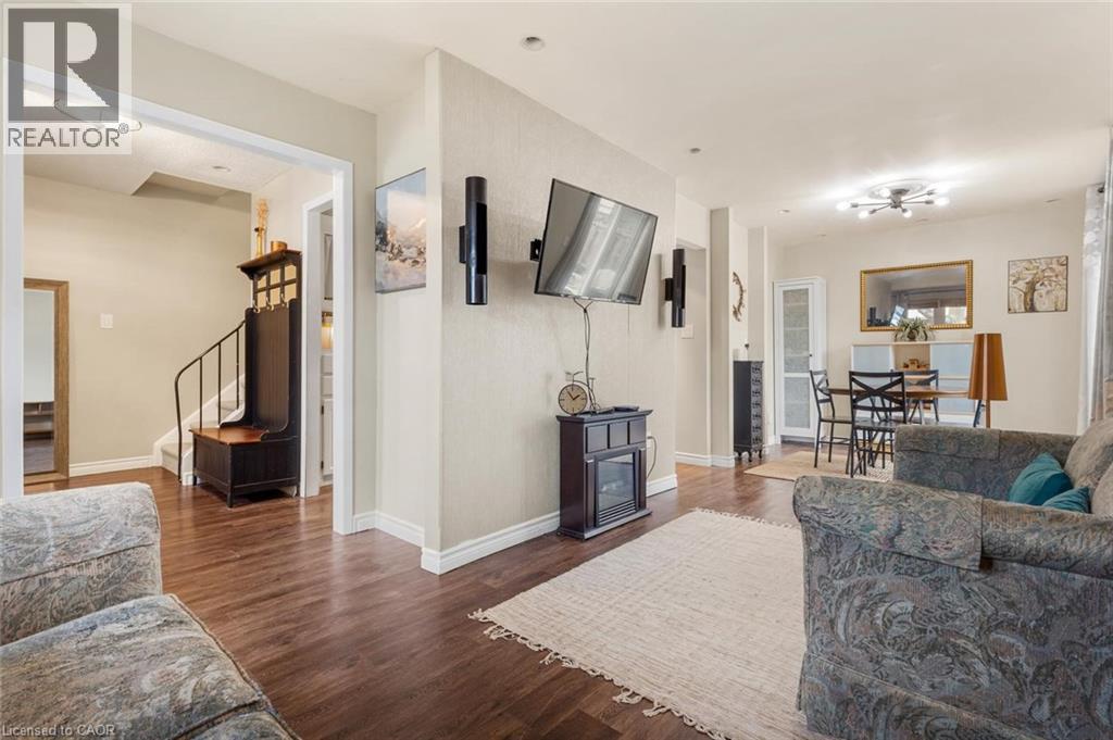 Row / Townhouse for Sale in 6650 FALCONER Drive Unit# 49|Mississauga, Ontario L5N1B5 5