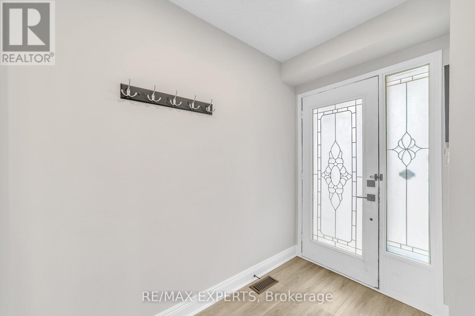 Row / Townhouse for Sale in 87 - 35 MALTA AVENUE|Brampton (Fletcher's Creek South), Ontario L6Y5B4 3