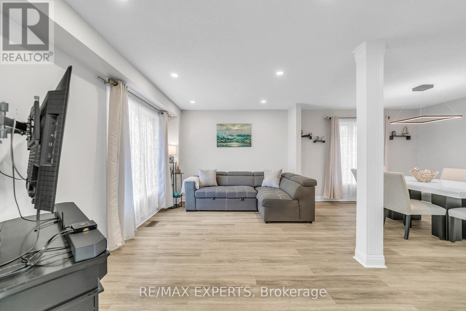 Row / Townhouse for Sale in 87 - 35 MALTA AVENUE|Brampton (Fletcher's Creek South), Ontario L6Y5B4 4