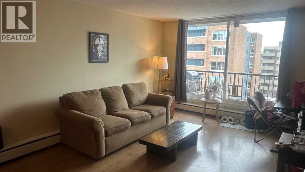 Apartment for Sale in 705, 1236 15 Avenue SW|Calgary, Alberta T3C0X5 5