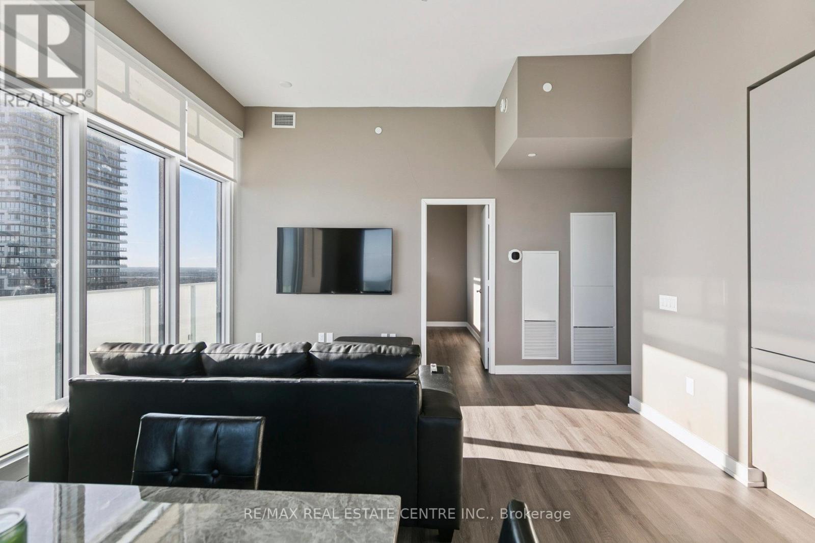 For sale: 5907 - 3883 QUARTZ ROAD, Mississauga (City Centre), Ontario ...