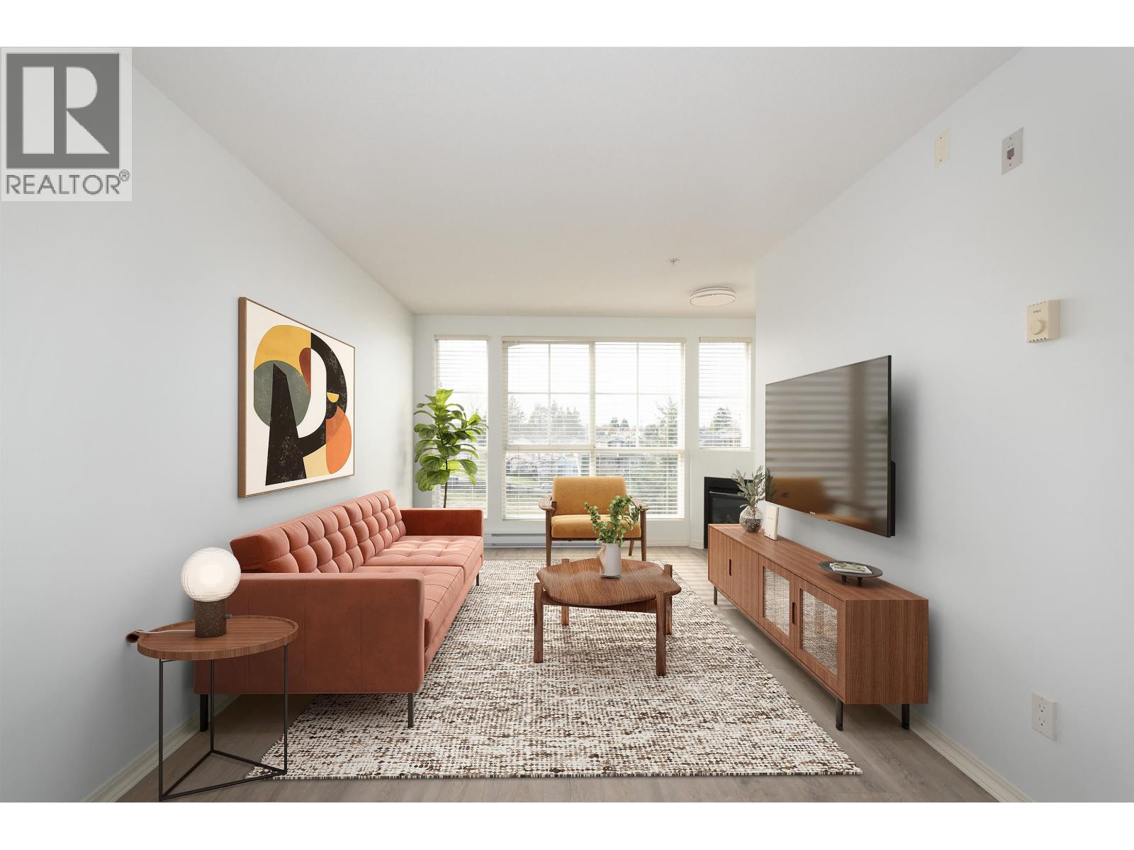 PH10 2973 KINGSWAY|Vancouver, British Columbia V5R5J4