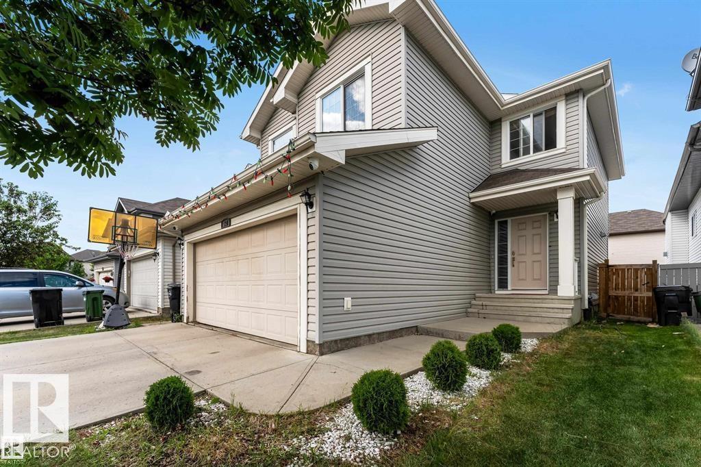 463 Tamarack Green NW