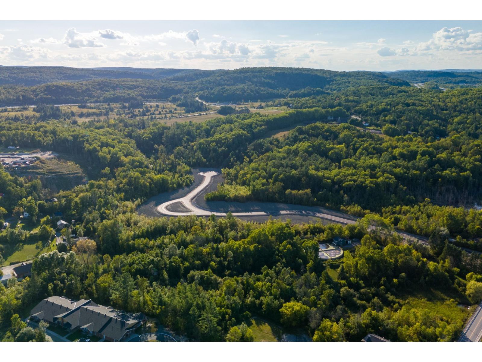 For sale: Rue Milton, Chelsea, Quebec J9B2L1 - 20578258 | REALTOR.ca