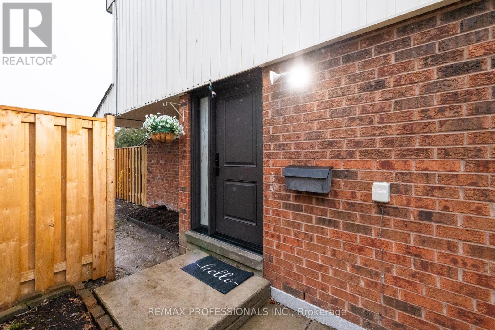 Row / Townhouse for Sale in TH42 - 6520 CORFU ROAD|Mississauga (Meadowvale), Ontario L5N3B4 3