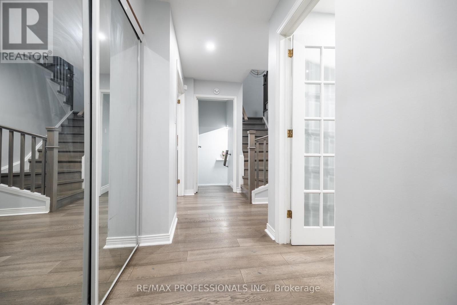 Row / Townhouse for Sale in TH42 - 6520 CORFU ROAD|Mississauga (Meadowvale), Ontario L5N3B4 5