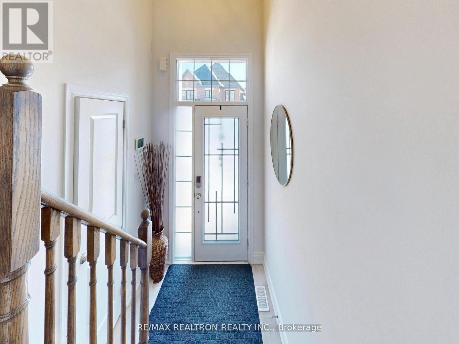 Row / Townhouse for Sale in 6 OAKMORE LANE|Brampton (Bram West), Ontario L6Y6H5 4