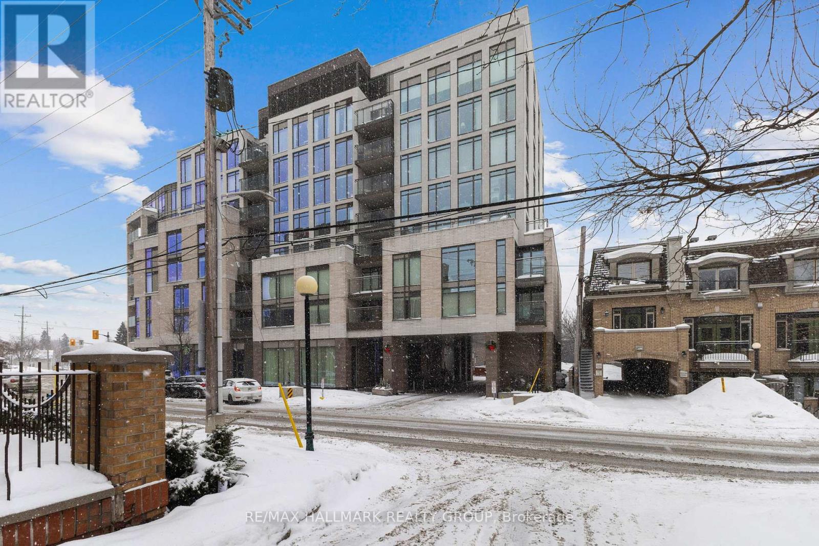 418 - 411 MACKAY STREET, Ottawa, Ontario K1M2C5