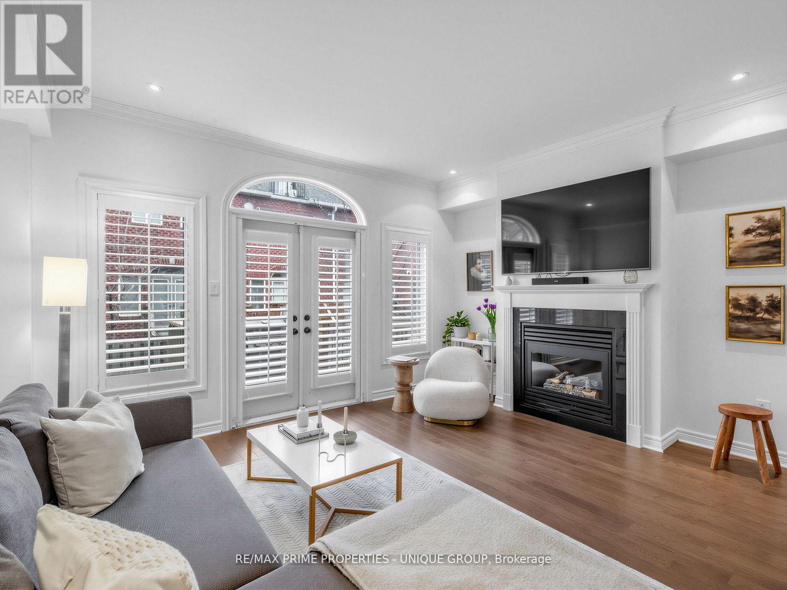 Row / Townhouse for Sale in 19 JAMES STOCK PATH|Toronto (Mimico), Ontario M8Z6C6 5