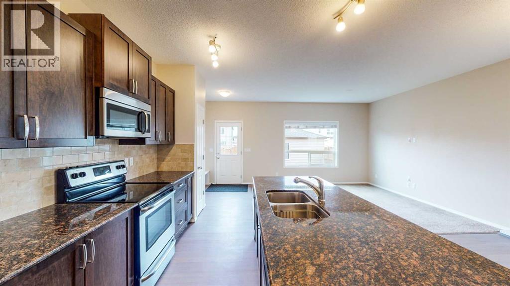 House for Sale in 198 Skyview Point Road NE|Calgary, Alberta T3N1B6 4