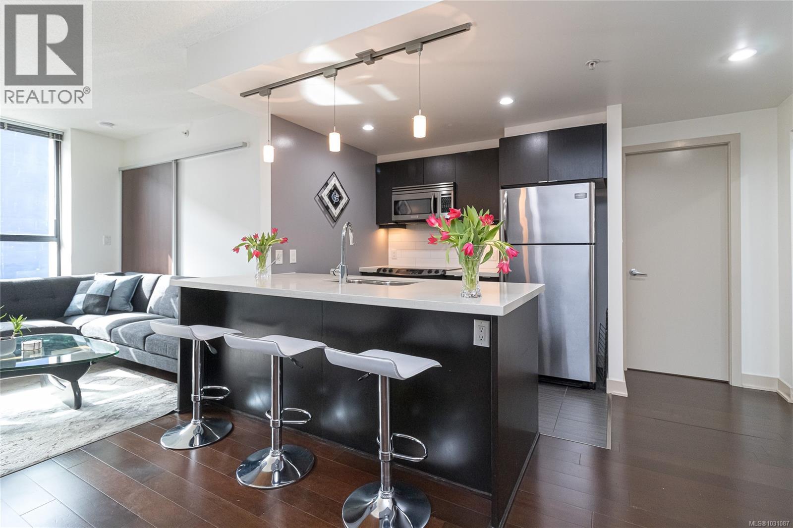 For sale: 204 760 Johnson St, Victoria, British Columbia V8W0A4