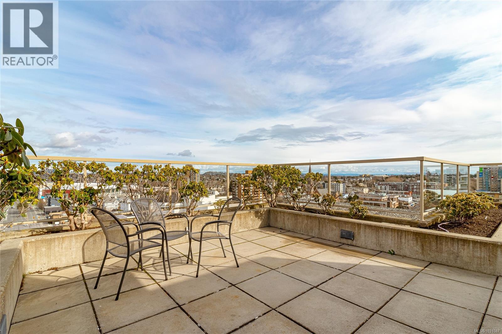 For sale: 204 760 Johnson St, Victoria, British Columbia V8W0A4