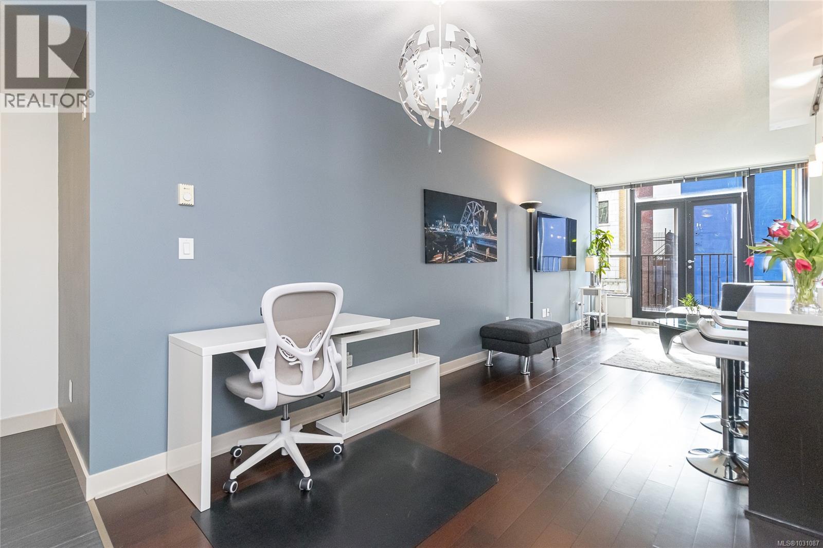 ⭐︎ジョンソンビル⭐︎ For sale: 204 760 Johnson St, Victoria, British Columbia V8W0A4